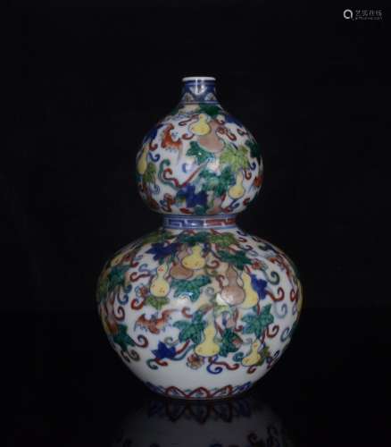 A Porcelain Doucai Gourd Pattern Vase