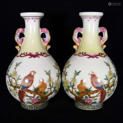A Porcelain Enameled Floral &Bird Ear Vase