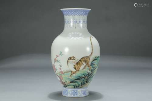 A Qianlong-Nianzhi Mark Enameled Vase