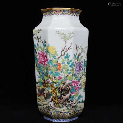 A Porcelain Famille Rose Floral&Bird Vase