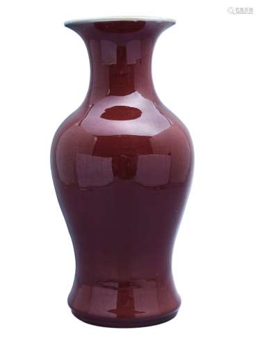 清中期·红釉观音瓶