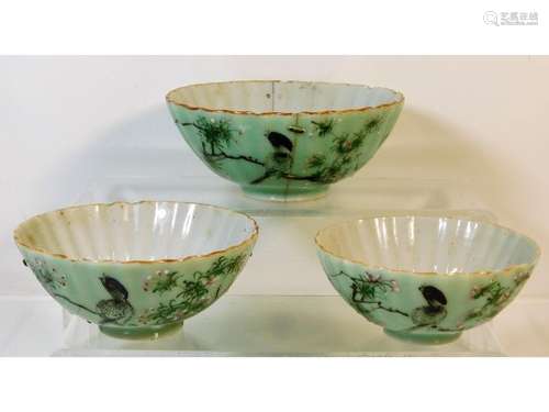 Three graduated 18thC. Chinese Kangxi porcelain bo