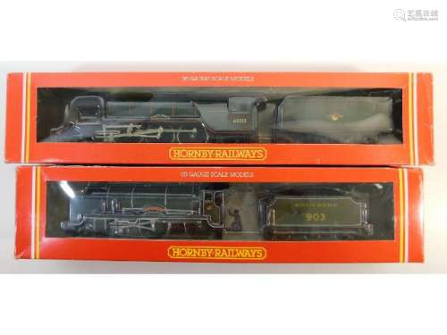 Two boxed 00 gauge Hornby model trains: R078 BR lo