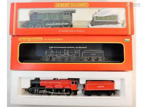 Two boxed 00 gauge Hornby model trains: R284 LNER