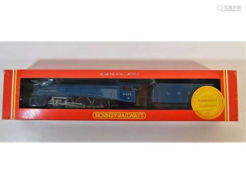 A boxed 00 gauge Hornby model trains: A limited ed