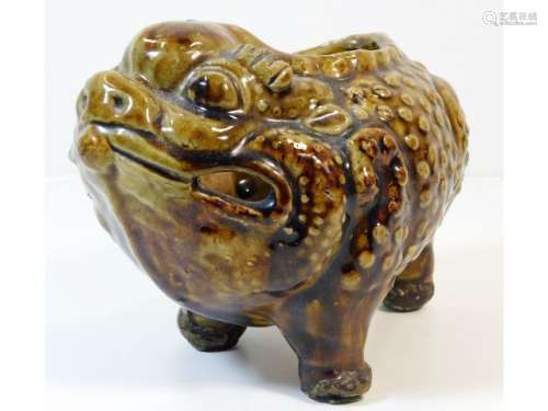 A 19thC. Chinese Shiwan pottery three legged toad
