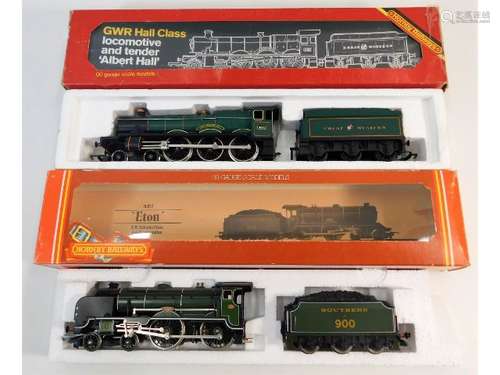 Two boxed 00 gauge Hornby model trains: R817 SR 4-