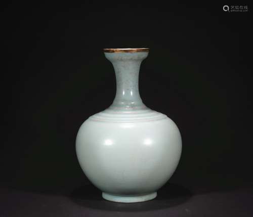 A officer glazed vase