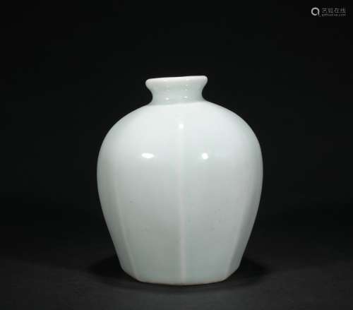 A celadon-glazed bottle