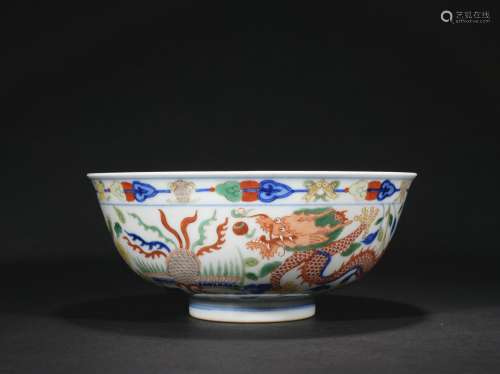 A Wu cai 'dragon' bowl