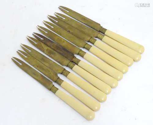 A set of ten early 20thC crabmeat knives, the tips inlet with angled picks, each 6 5/8