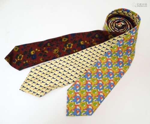 3 Gucci ties, in various colours and designs (3) Please Note - we do not make reference to the