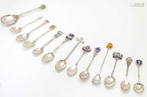 A collection of assorted silver and white metal souvenir / commemorative / novelty teaspoons etc (