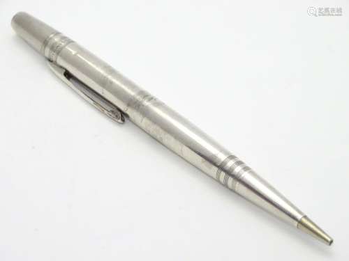 A Sterling silver ' Life Long' propelling pencil with engine turned decoration Approx 4 3/4