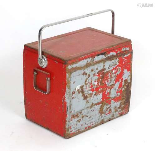 Vintage Retro, Mid Century: a metal Coca Cola ice box / cool box, 16