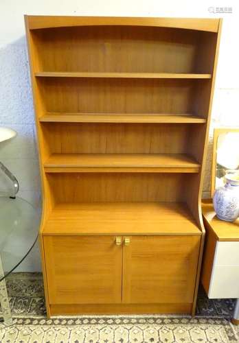 Vintage Retro, Mid Century: a Schreiber dresser bookcase, in teak finish with three shelves and