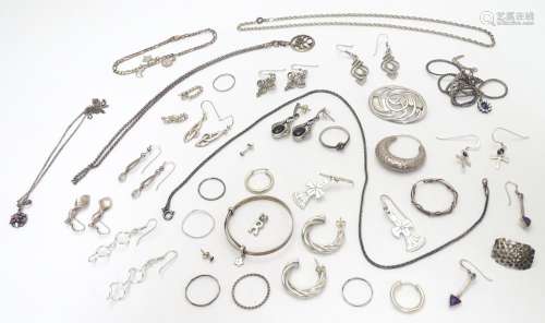 Assorted jewellery to include various bracelets, earrings, chains etc. some silver Please Note -
