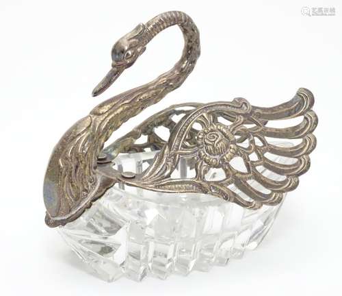 A novelty glass and dish with silver mounts formed as swan. 4 1/2