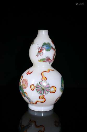 A Glassware Enameled Gourd Vase