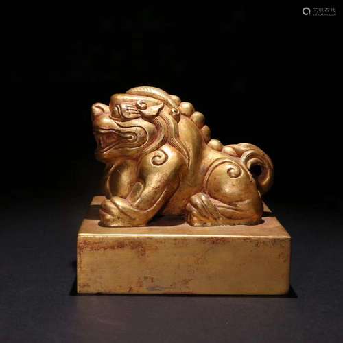 A Gilt Bronze Lion Seal