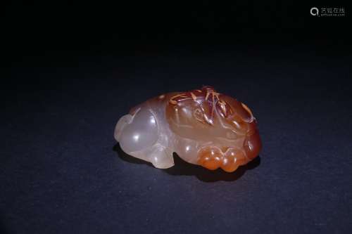 An Agate Bull Hand Piece