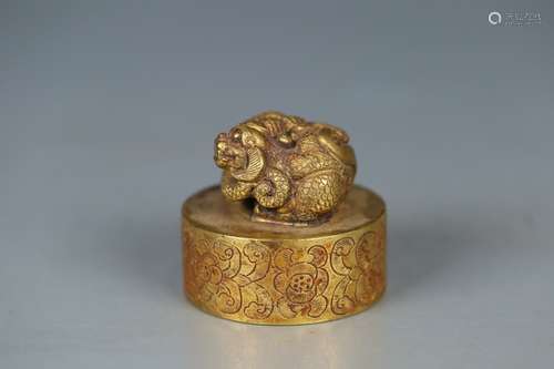 A Gilt Bronze Beast Seal