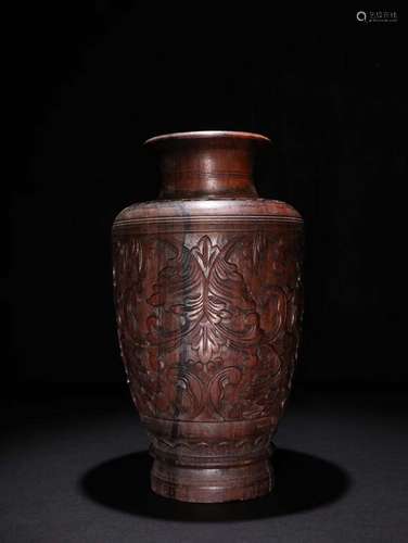 A Red Wood Floral Pattern Vase