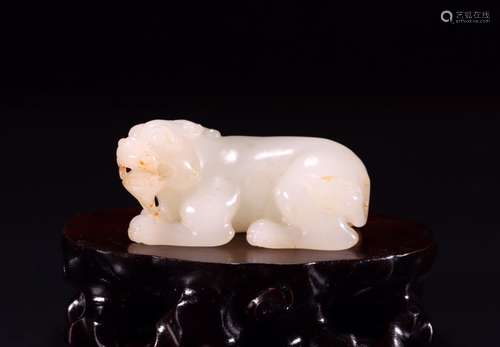 A Hetian Jade Beast Ornament