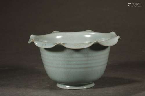 A Ru Kiln Porcelain Bowl