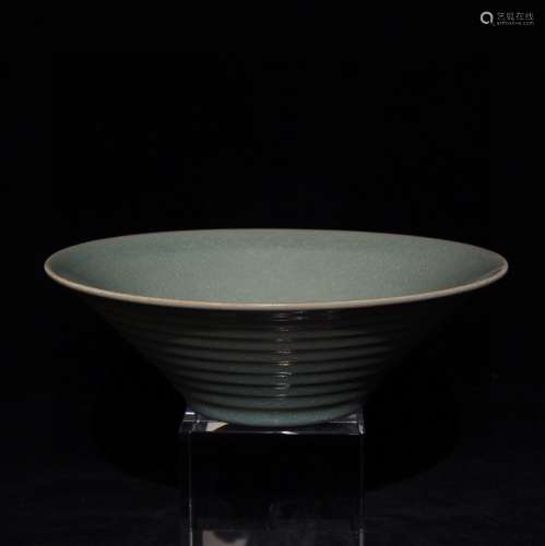 Porcelain Ru Kiln Bowl With Pattern
