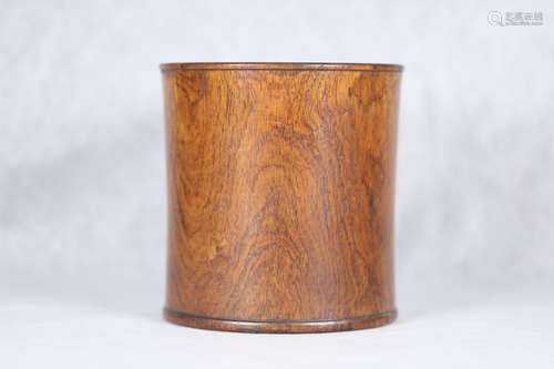 Old Yellow Peer Wood Brush Pot