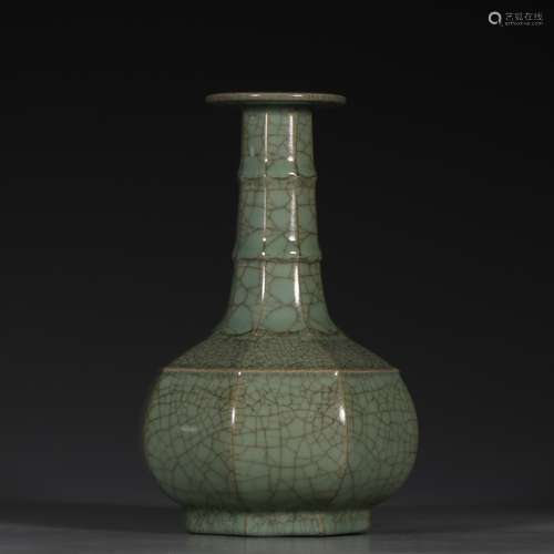 Porcelain Ru Kiln Vase