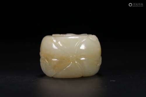 Hetian Jade Floral Pattern Ring