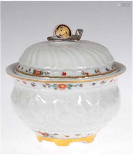 Meissen-Zuckerdose, Schwanendessin, Indische Blumenzweige und Streublümchen, Henkel buntstaf