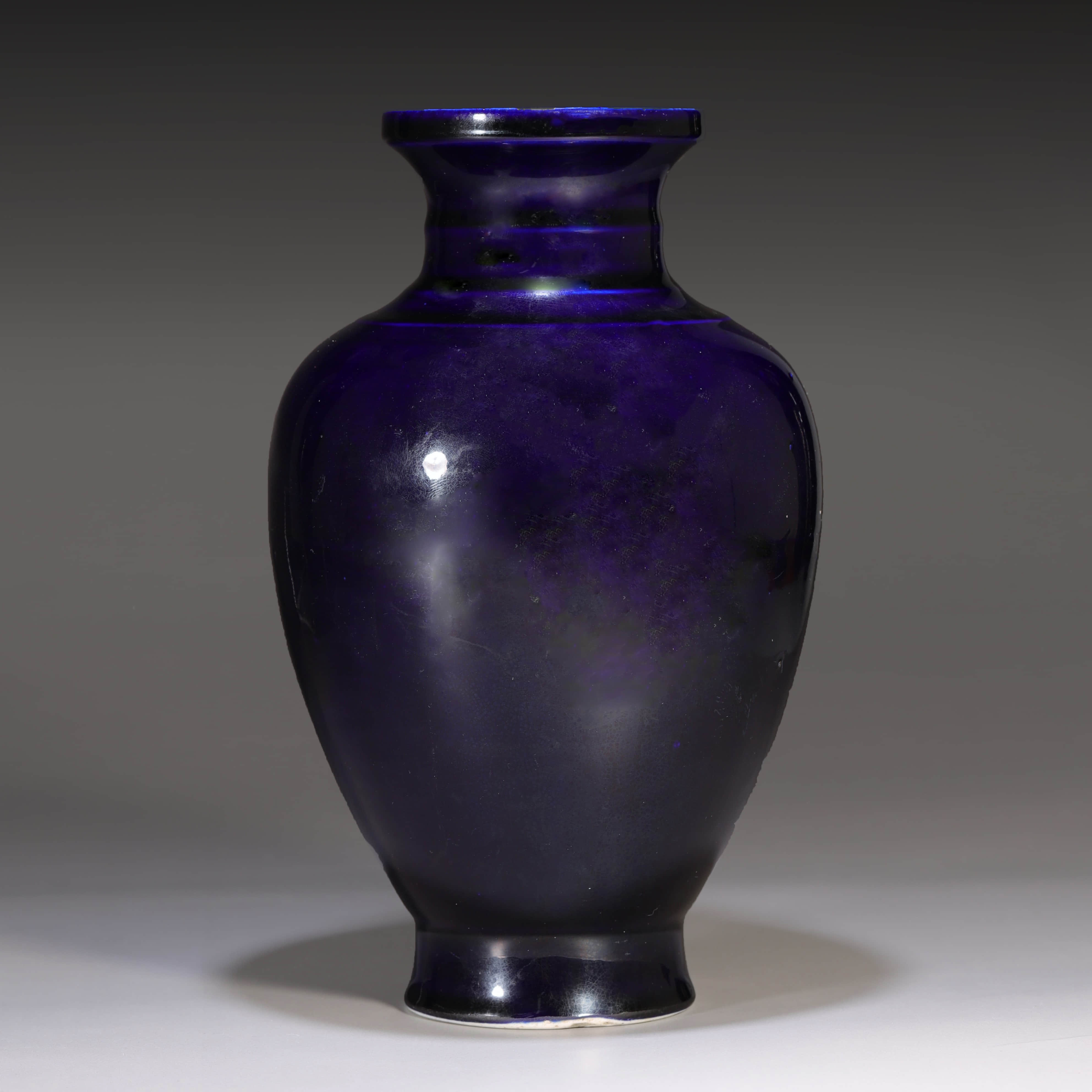 现代茄皮紫釉瓷器图片图片