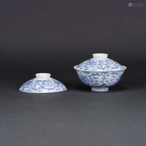 LOT OF 3, A SET OF CHINESE BLUE AND WHITE BOWL AND COVERS, JIAQING MARK