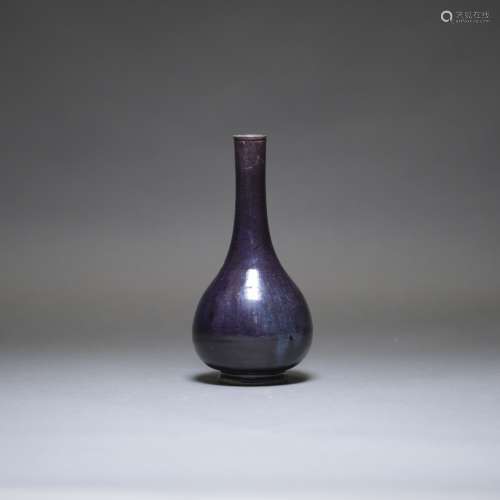 A CHINESE PURPEL-GLAZED BOTTLE VASE, 18TH CENTRY