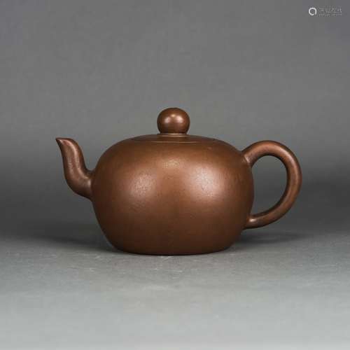 A CHINESE ZISHA TEAPOT