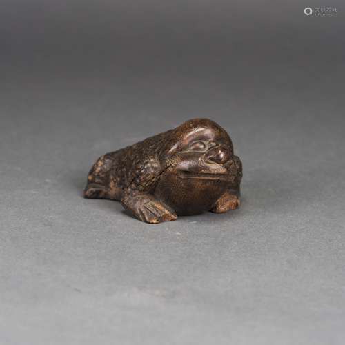 A CHINESE BAMBOO-ROOT CARVING OF TOAD