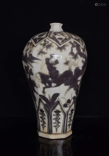 RED GLAZE MEIPING VASE PAINTED WITH FIGURE STORY