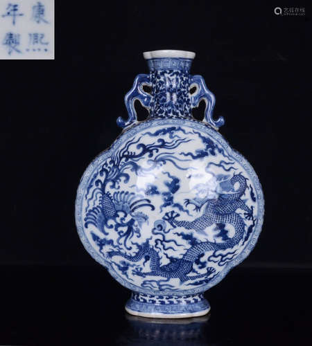 KANGXI MARK BLUE&WHITE GLAZE VASE