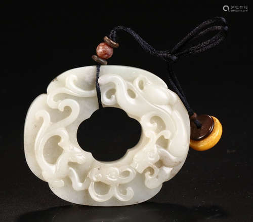 HETIAN JADE PENDANT CARVED WITH BEAST