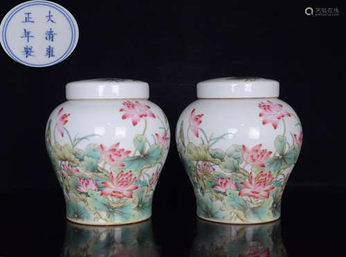 YONGZHENG MARK FAMILLE ROSE GLAZE JAR PAIR