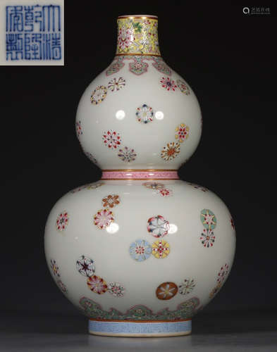 DAQINGQIANLONGNIANZHI MARK FAMILLE ROSE GLAZE VASE