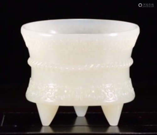 HETIAN JADE CUP CARVED WITH PATTERN