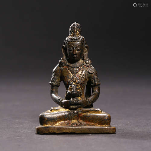 A  GILT-BRONZE AMITABHA STATUE