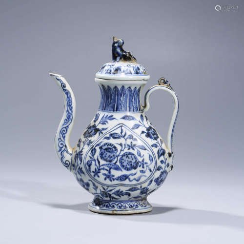 A  BLUE AND WHITE FLORAL PORCELAIN EWER