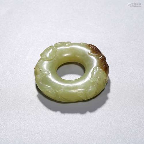 A Dragon Carved Jade Ring