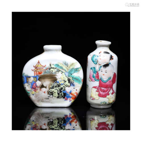A Pair of ‘Children At Play’ Painted Porcelain Snuff Bottle