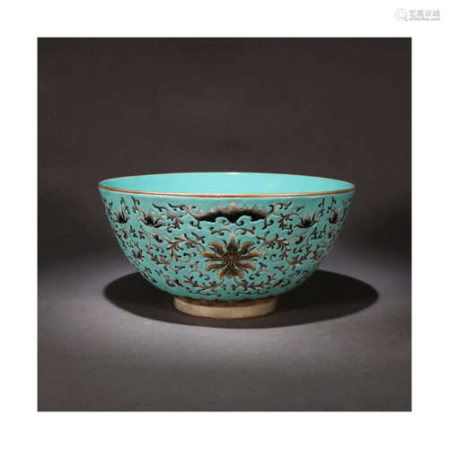 A Grisaille Viridis Glaze Twining Flowers Pattern Gilt-inlaid Porcelain Bowl